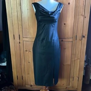 Black Halo off-the-shoulder fitted sheath dress, size XS. Never worn.